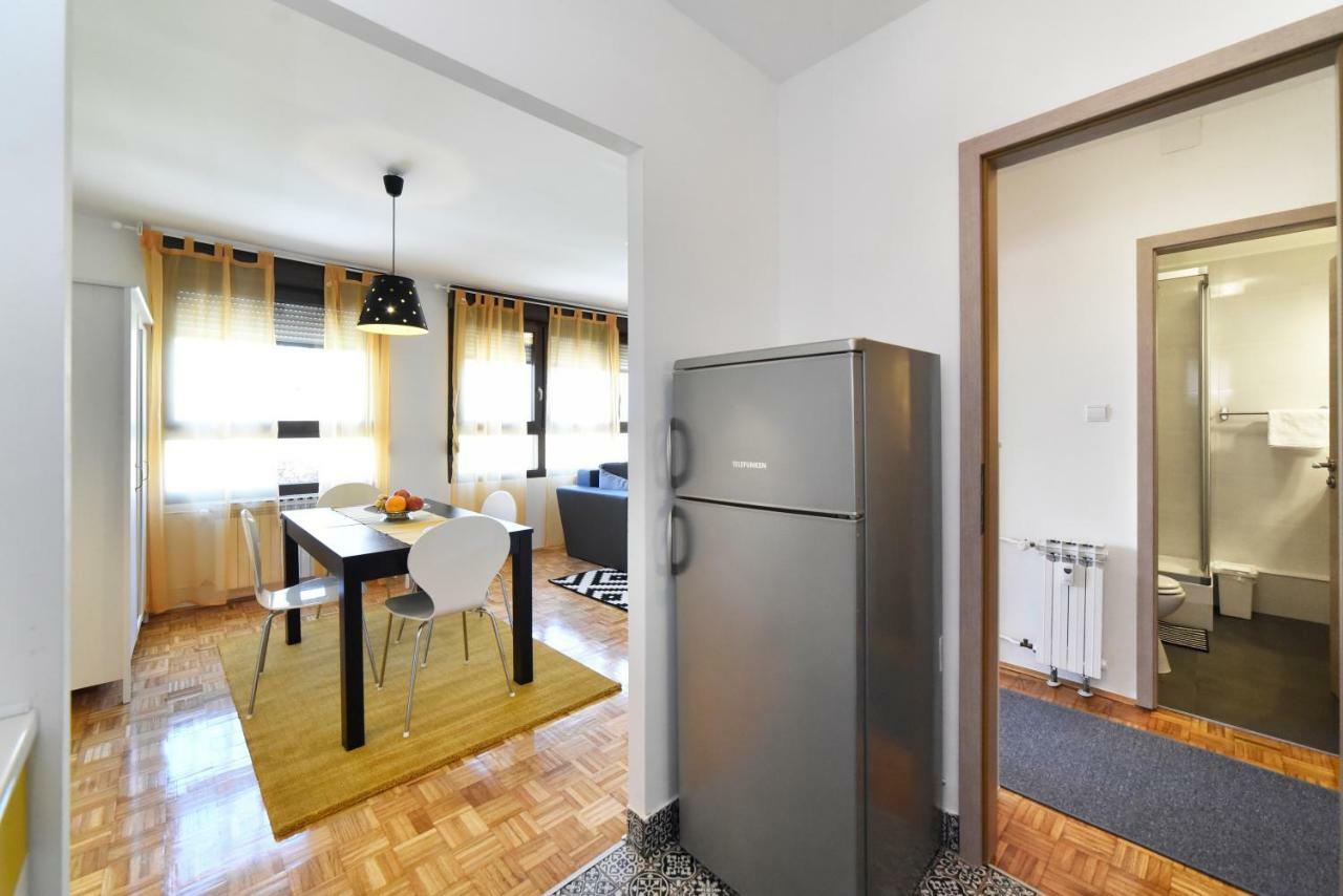 Apartment Place4U Zagreb Bagian luar foto