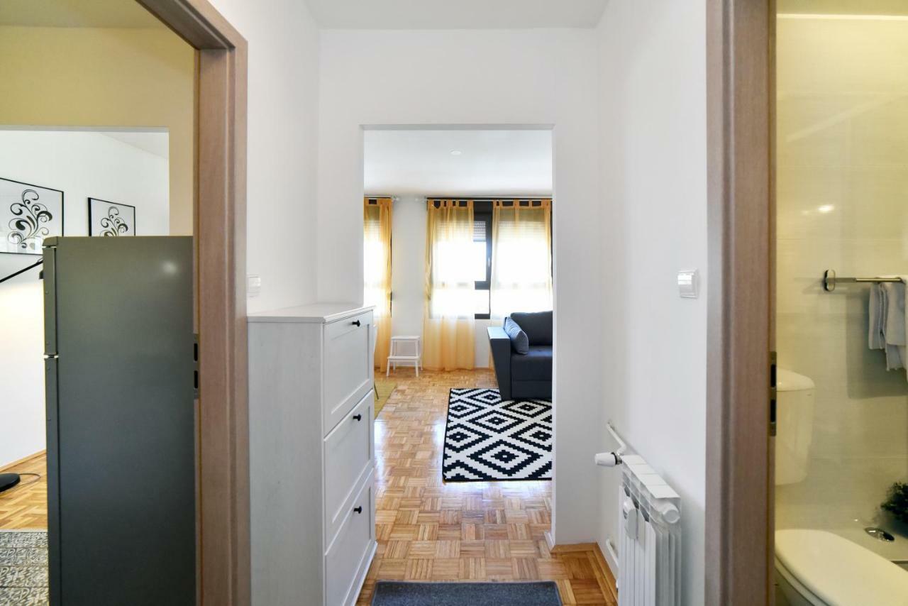 Apartment Place4U Zagreb Bagian luar foto