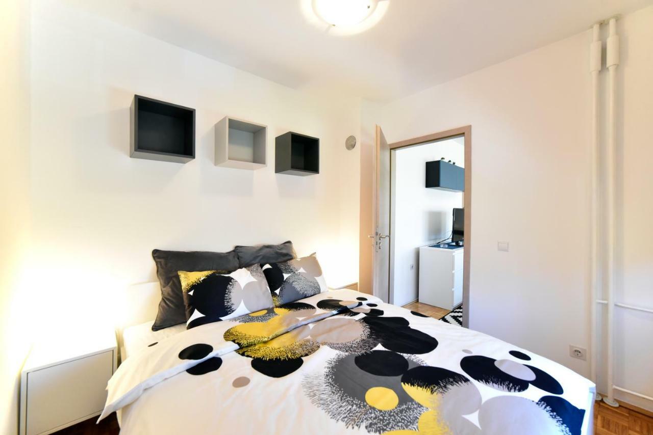 Apartment Place4U Zagreb Bagian luar foto